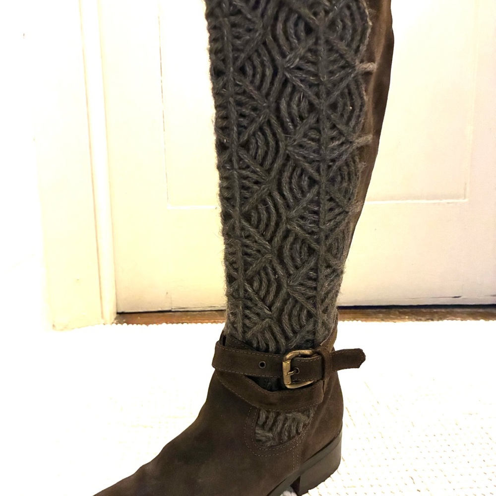 Knee-High Brown Suede Boots made in Italy - Picture 5 of 8